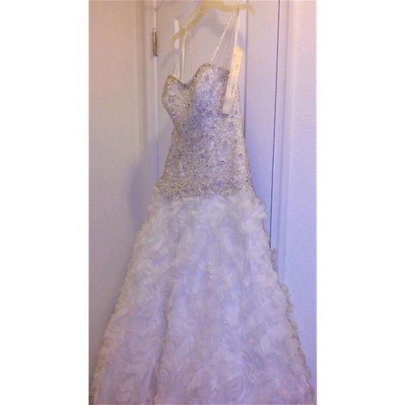 Wedding Dress Size 10 - Picture 9 of 9